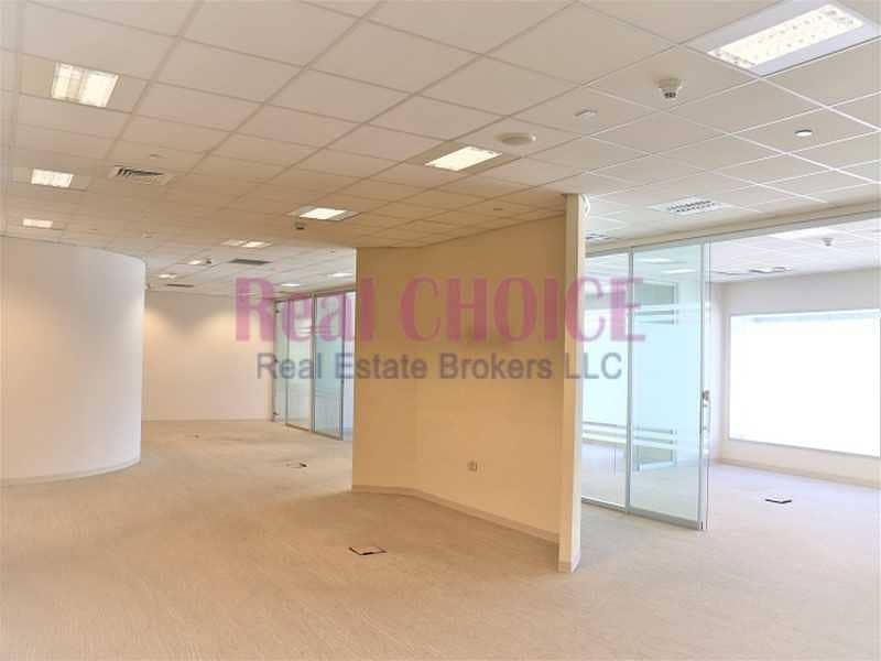 2 Fitted Office w/partitions in SZR |Well Maintained