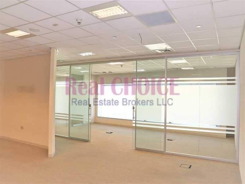 7 Fitted Office w/partitions in SZR |Well Maintained