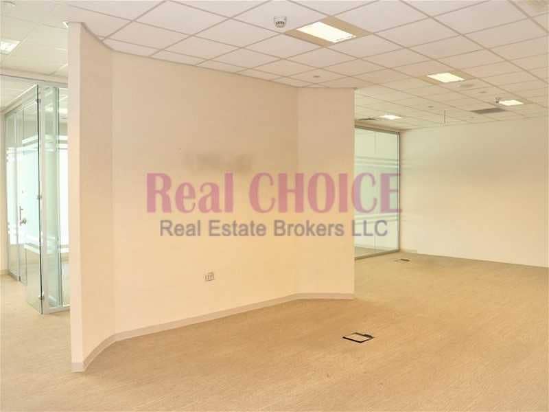 10 Fitted Office w/partitions in SZR |Well Maintained