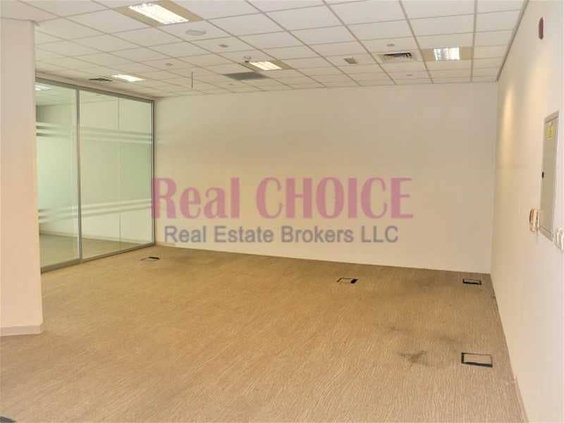 11 Fitted Office w/partitions in SZR |Well Maintained
