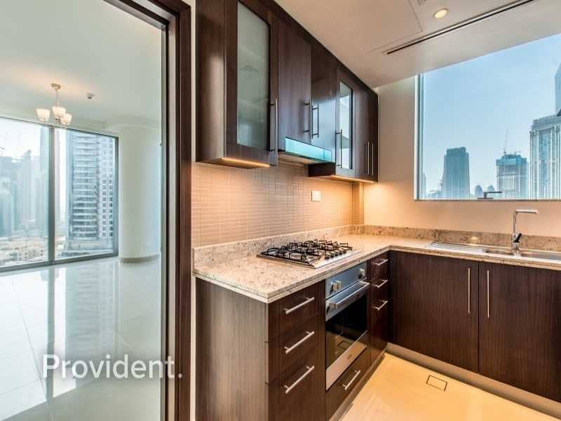 4 Burj Kh. View|Closed Kitchen | Corner unit |