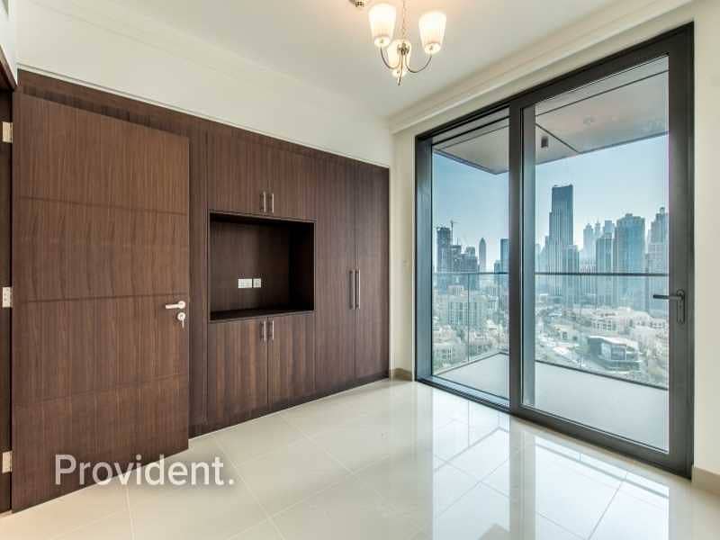 12 Burj Kh. View|Closed Kitchen | Corner unit |