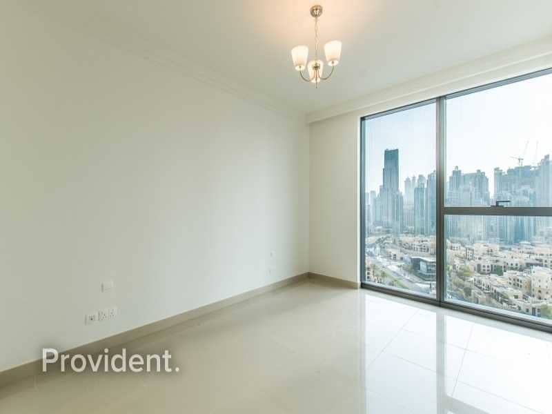 17 Burj Kh. View|Closed Kitchen | Corner unit |