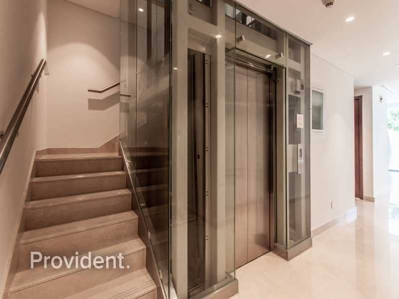 10 Private Elevator