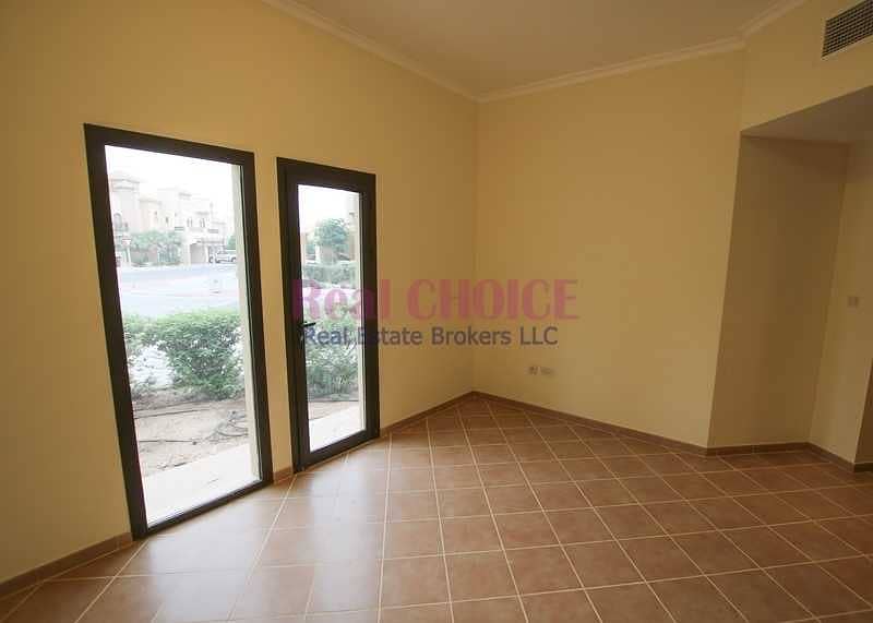 4 12 cheques | Ground floor 2br villa with direct access to greenery