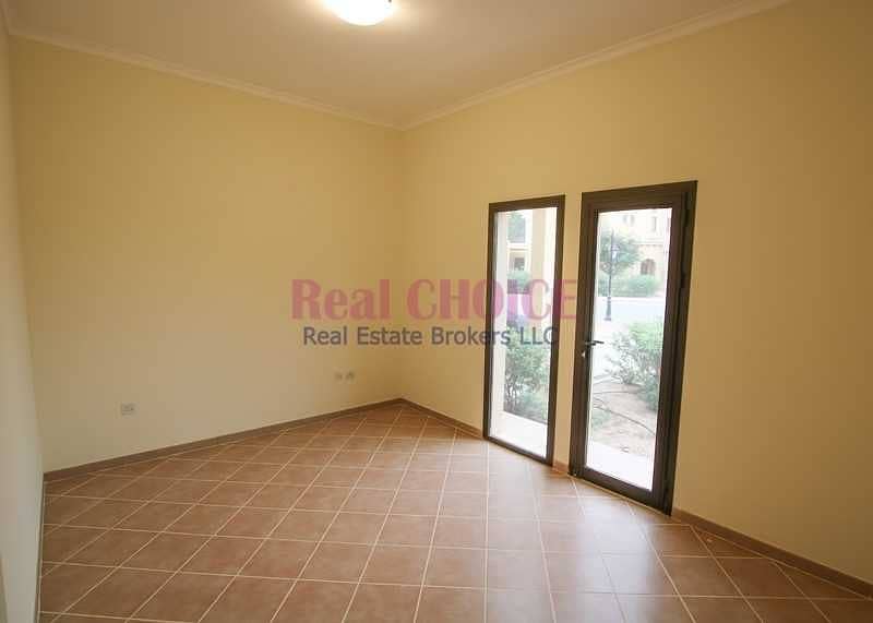 9 12 cheques | Ground floor 2br villa with direct access to greenery