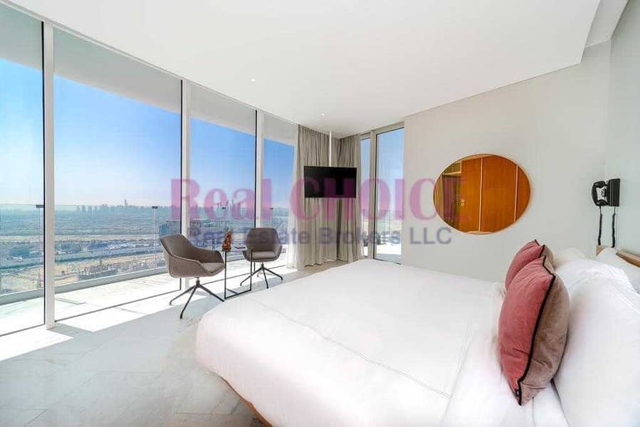 Infinity Pool | Luxurious Furniture | Mid Floor Infinity Pool | Luxurious Furniture | Mid Floor