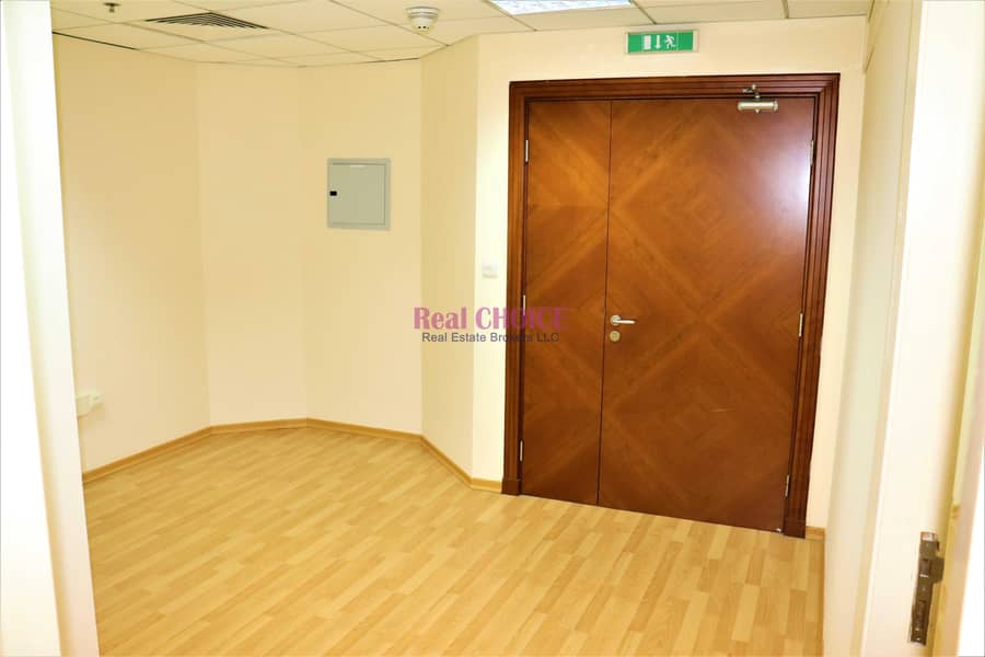 10 Fitted Office w/ Partition | Near Metro | Premium Building