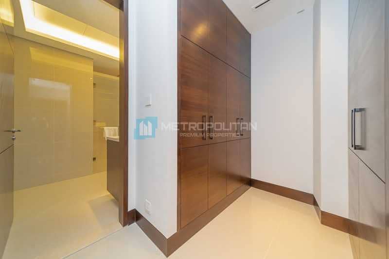 12 Mid to High Floor| Sea view | Open Plan Kitchen