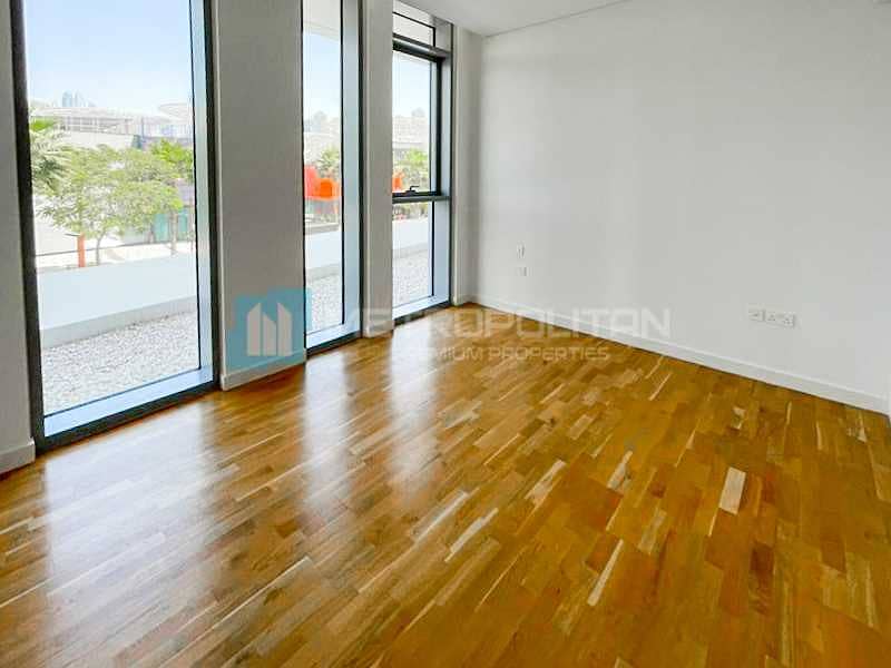 5 Cozy Home | Dubai Ain View | Wooden floor| Vacant