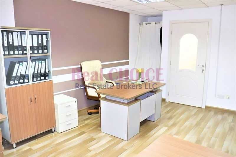 Office w/ Partitions in SZR | Near Metro Station