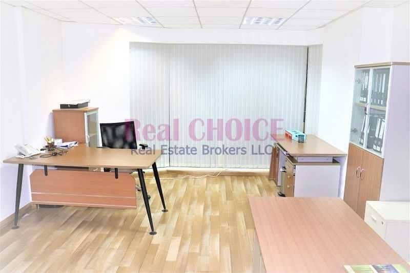 8 Office w/ Partitions in SZR | Near Metro Station