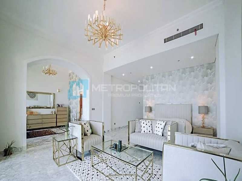 2 Fully Upgraded Luxurious Penthouse | Stunning view