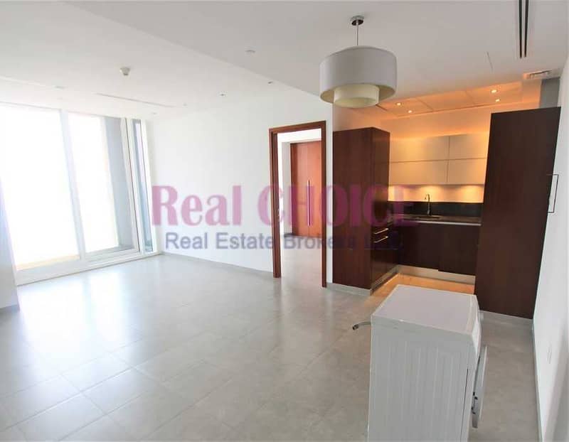 2 Amazing 1BR Near Emirates Towers Metro Station