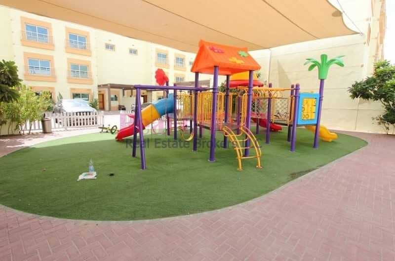 2 Spacious Beautiful Villa With Kid's Play Area