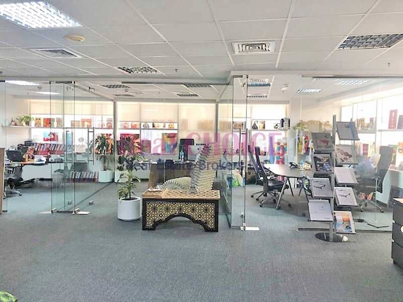 Fully Fitted Office With Glass partitioned|Vacant