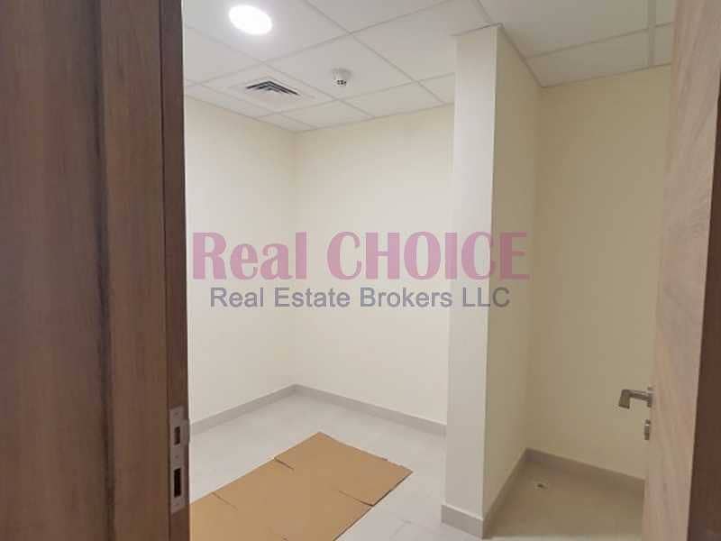 4 Best Deal I 2BR with Store And Laundry Room  I 4 to 6 Chqs