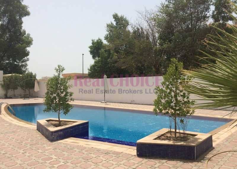 8 5BR Villa with Private Swimming pool