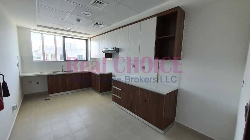 8 Brand New Spacious 2BR l Amazing View l 4 to 6 cheques