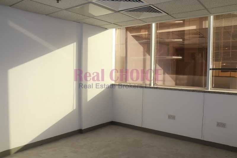 3 Fitted office with glass partitions in SZR