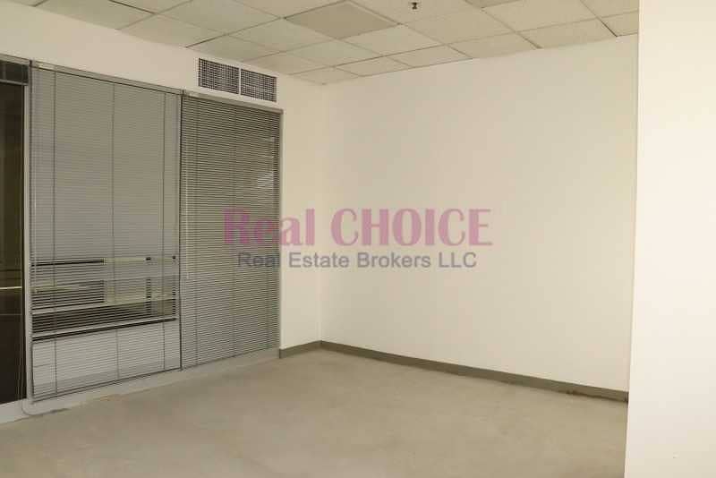 6 Fitted office with glass partitions in SZR