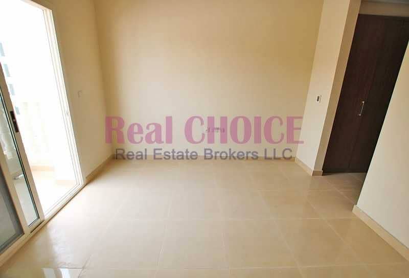 10 Spacious Layout 3BR Well Maintained Apartment