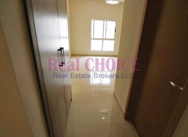 27 Spacious Layout 3BR Well Maintained Apartment