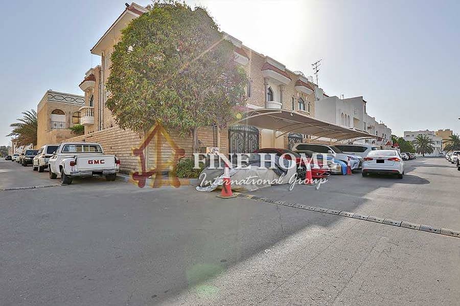 5 For Sale Villa | 6 MBR | Located on 2 Streets