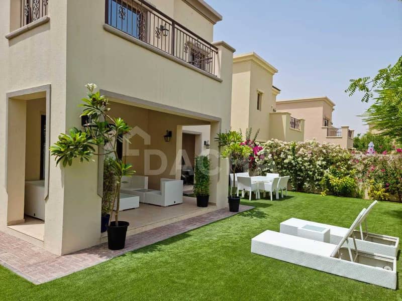 11 5 BED +Maid / Type 4 Villa / Available Immediately