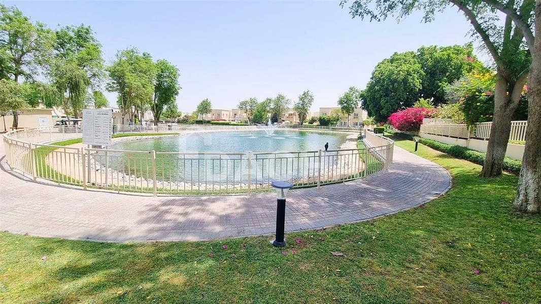 Opp. Lake & Park / Motivated Seller / Great Villa Opp. Lake & Park / Motivated Seller / Great Villa