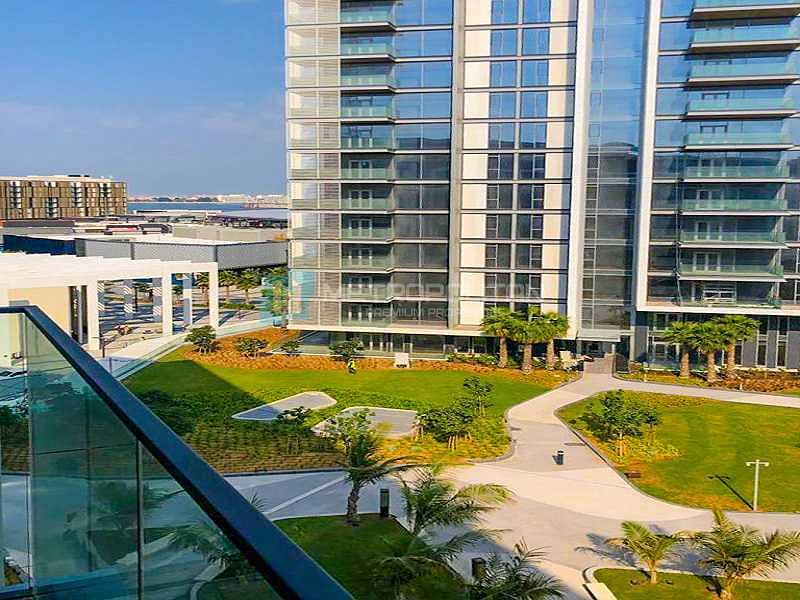 9 Pool and sea view | Spacious 1 Bed | High Floor