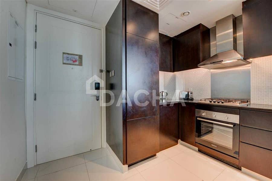 3 Spacious Large Style Apartment / Furnished / View Now