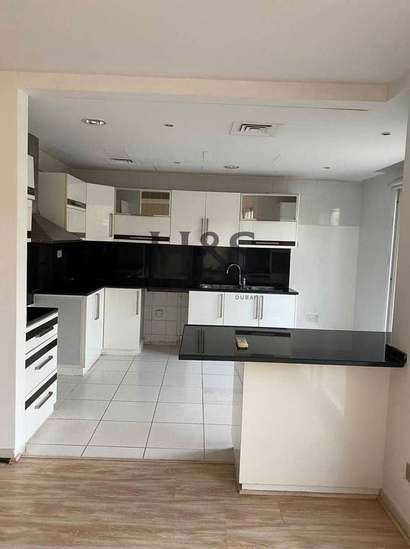3 Exclusive Unit |  Spacious 3 Beds + Study | Tenanted