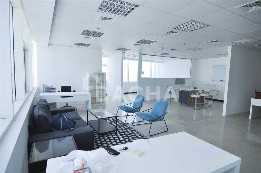 Fully fitted office / HDS Business Center / Vacant