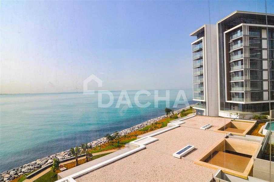14 Luxury Living / 4 Br+Maids / Full Sea View