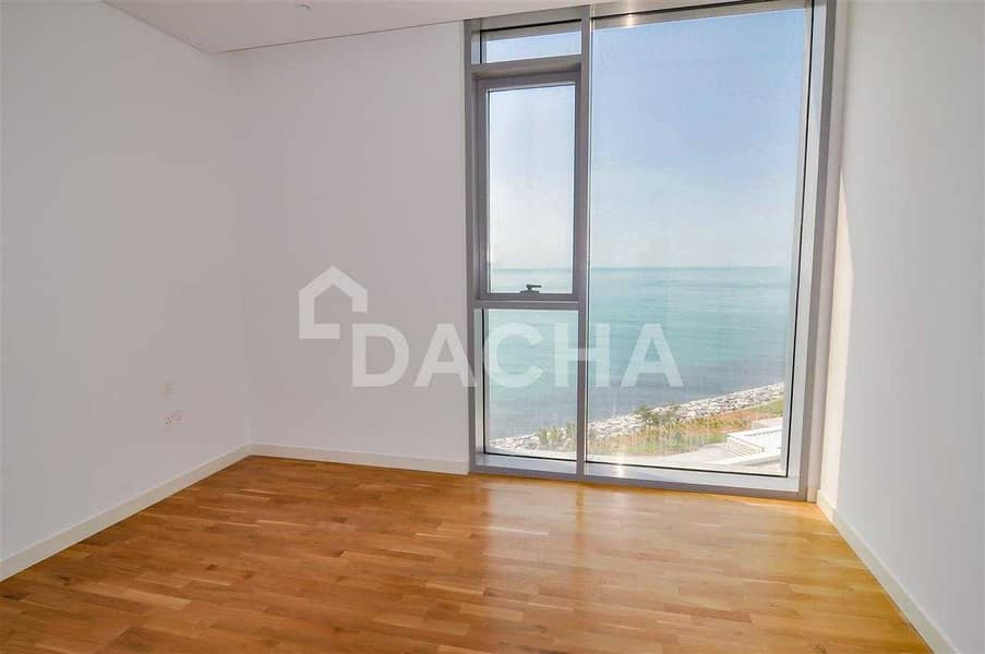 16 Luxury Living / 4 Br+Maids / Full Sea View