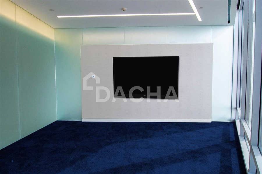 20 EXCLUSIVE FITTED OFFICE / Very High Floor