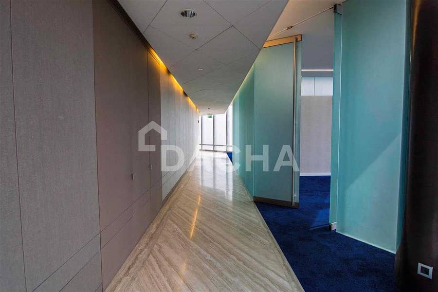 22 EXCLUSIVE FITTED OFFICE / Very High Floor