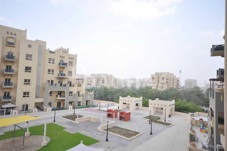 9 Exclusive 1BR / Vacant / Large Layout