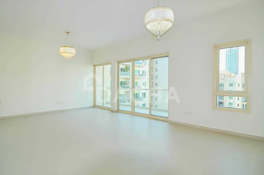 2 Bed / High Floor / Fully Renovated