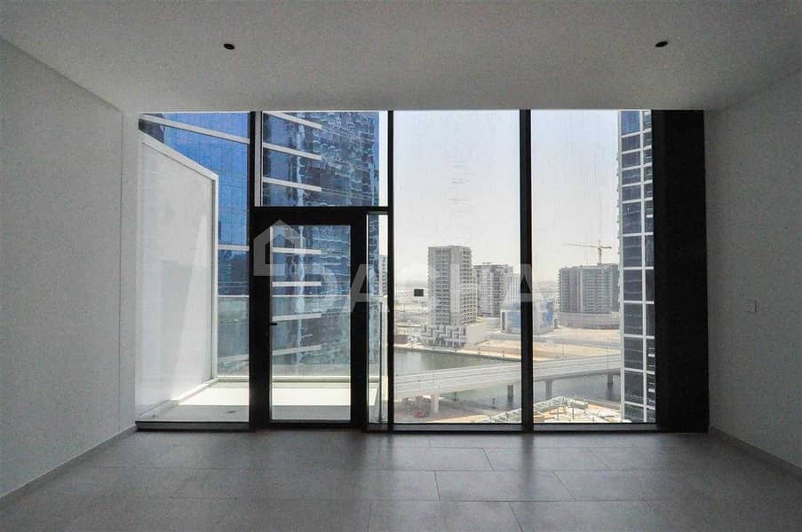 2 Luxury Studio / Balcony / Canal View