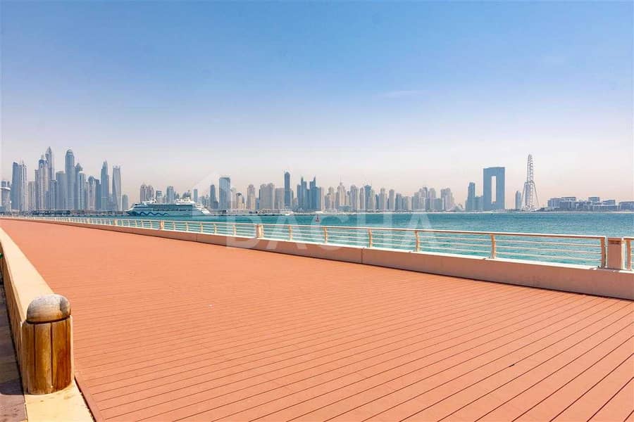 23 Vacant One Bedroom // Spectacular Sea View
