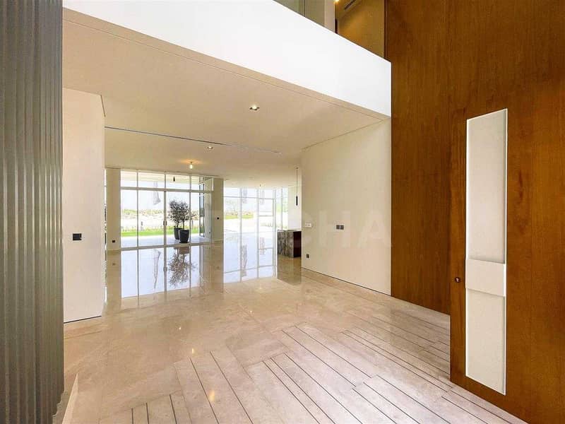 4 B2 Contemporary 6 Bed / RESALE