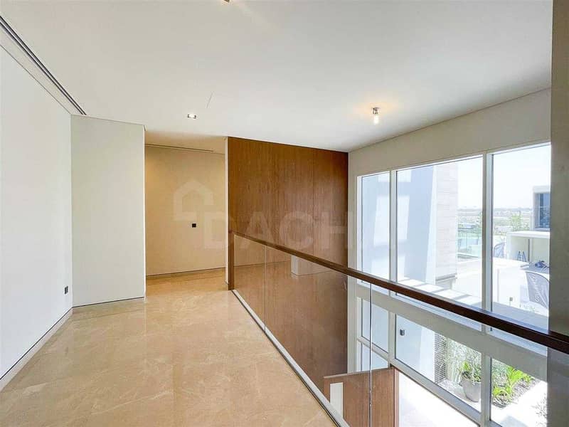 20 B2 Contemporary 6 Bed / RESALE
