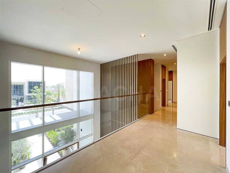 21 B2 Contemporary 6 Bed / RESALE
