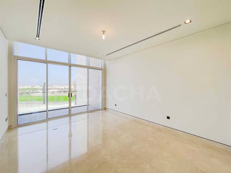 22 B2 Contemporary 6 Bed / RESALE