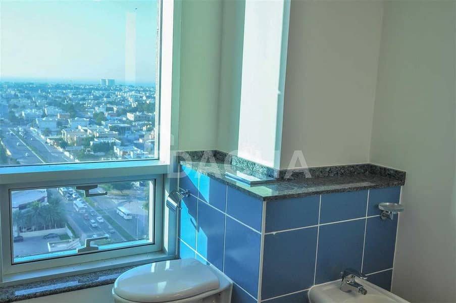 14 Downtown Studio in Iconic 5* Shangri-la hotel / Sea view / Short & long term stay