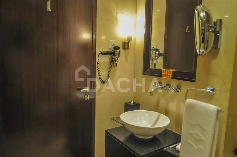 19 Downtown Studio in Iconic 5* Shangri-la hotel / Sea view / Short & long term stay