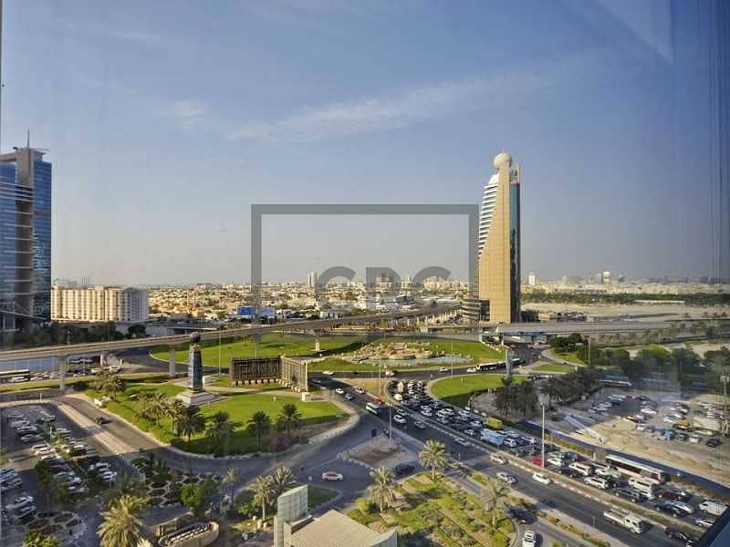 17 OFFICE SPACE | in SZR | WORLD TRADE CENTER