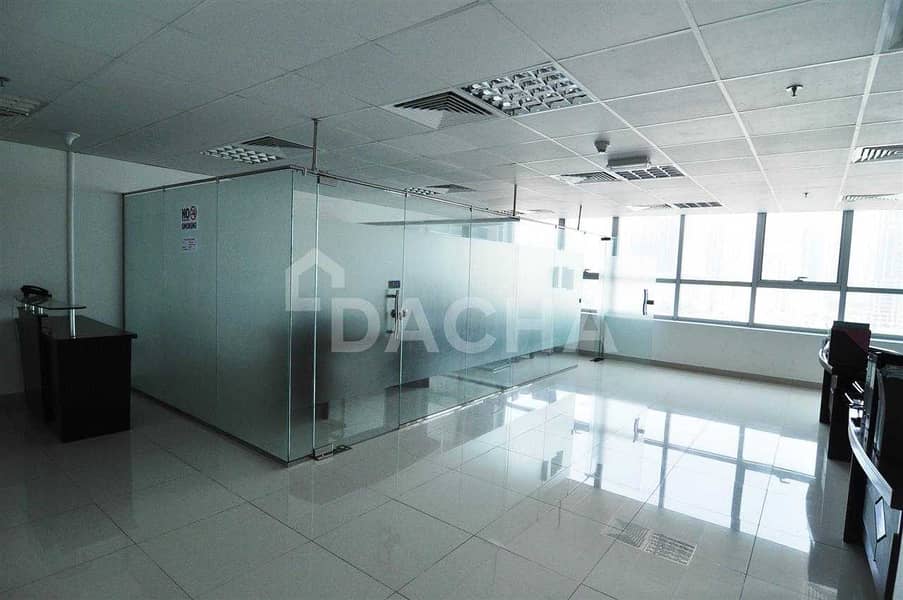 Best price / Fitted office with glass partitions